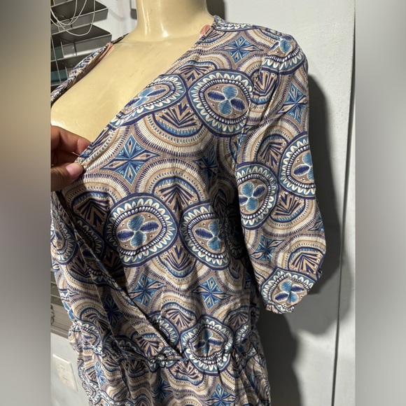 Forever 21 Blue and Cream Patterned Jumpsuit - Picture 9 of 9